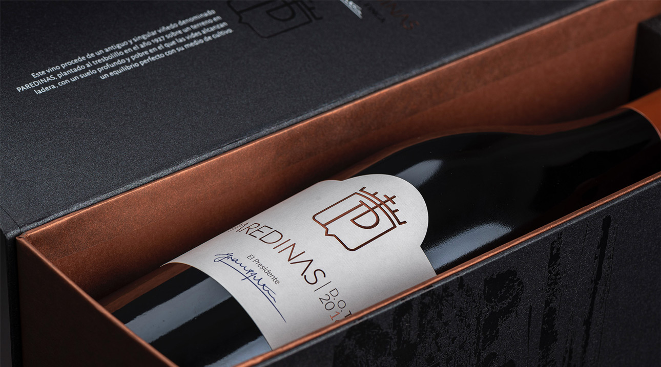 Paredinas_botella_en_estuche