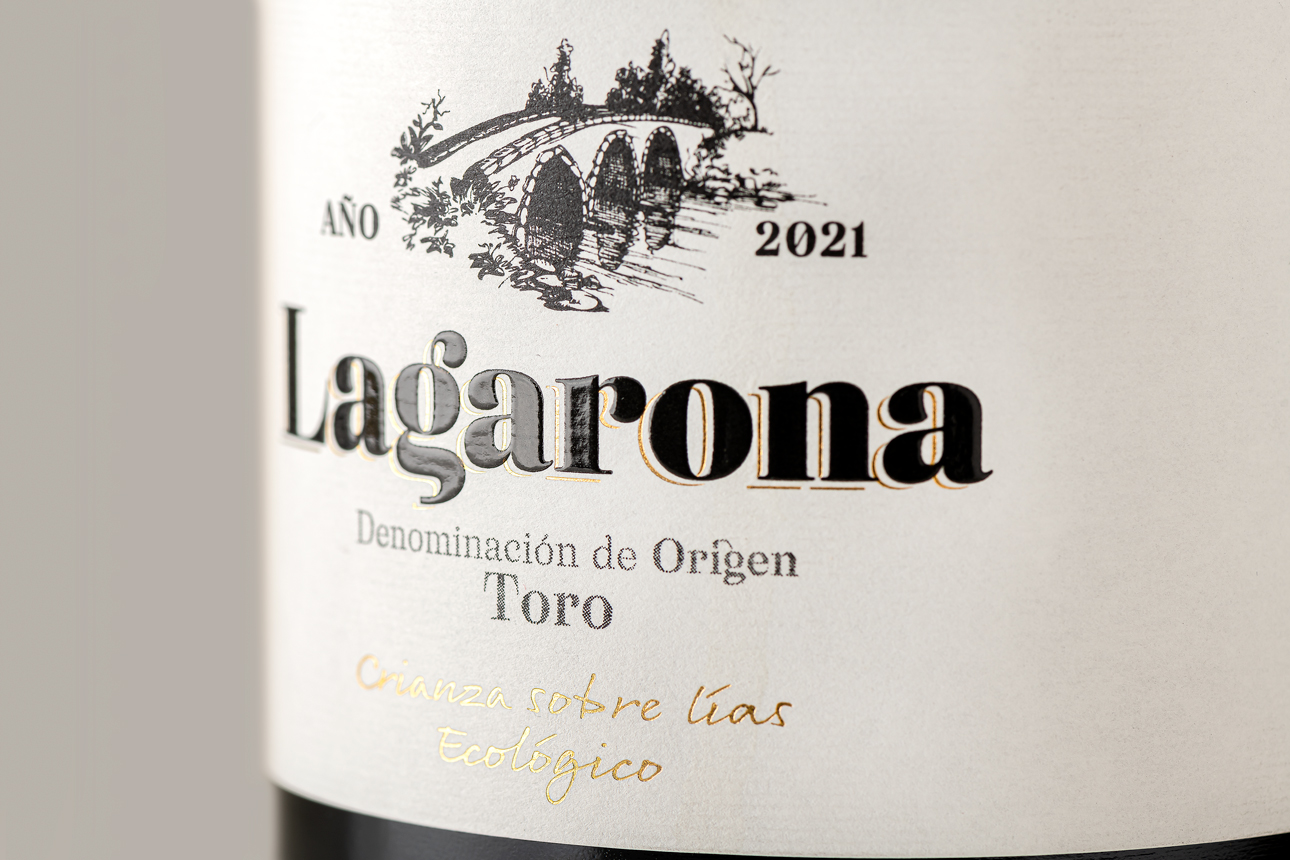 Lagarona_blanco_etiqueta_primer_plano